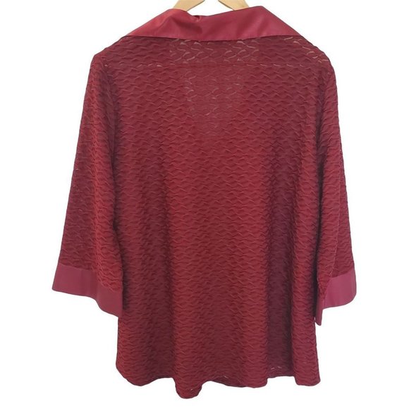 Vintage  Laura Plus Button Front Shirt with Pointed Collar - Picture 2 of 7